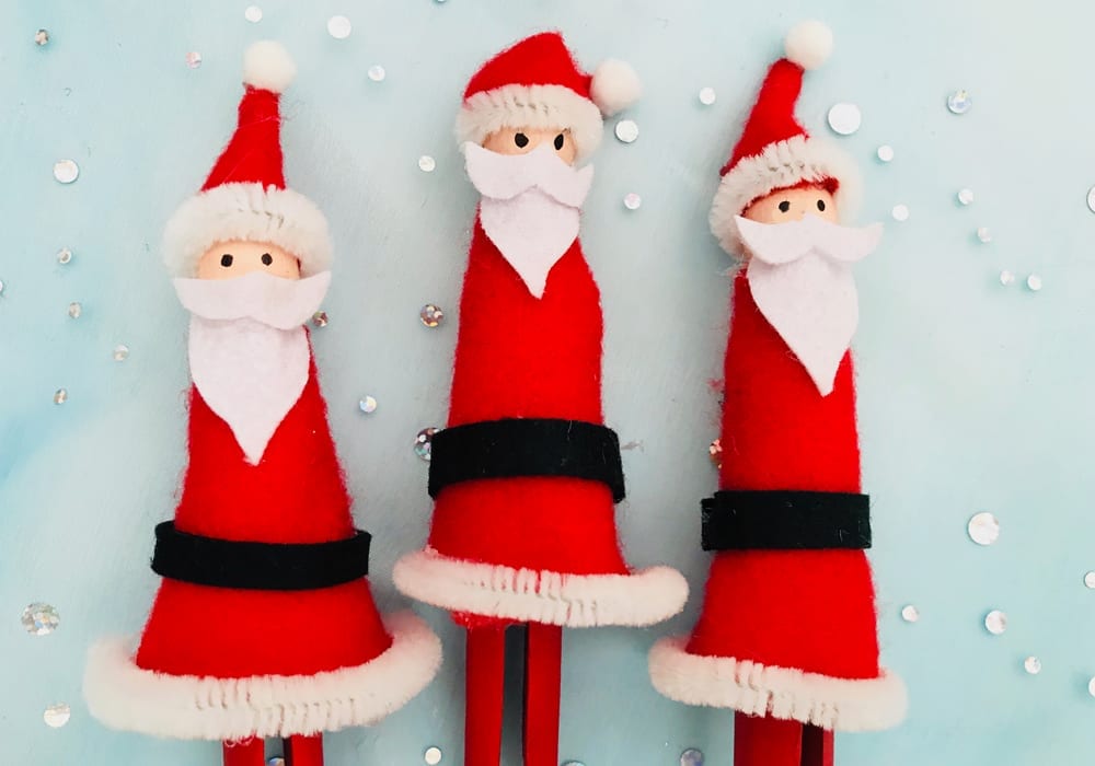 Make these Santa peg dolls as a fun Christmas craft to enjoy with the kids this year. Made with dolly pegs, felt, paint and glue.