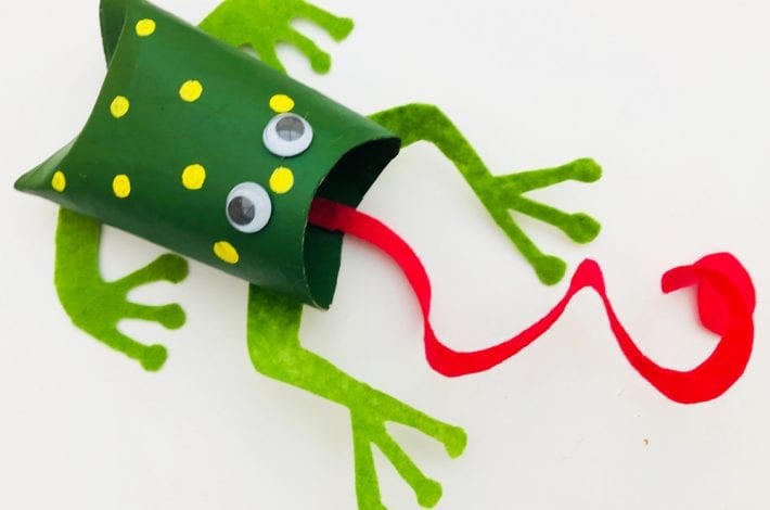 How to make speckled paper roll frogs with this fun frog craft for kids