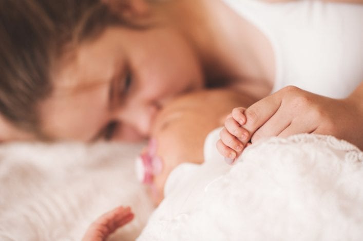 How parents sleeping habits suffer for 6 years after baby arrives - dealing with sleep deprivation as new mom or parent