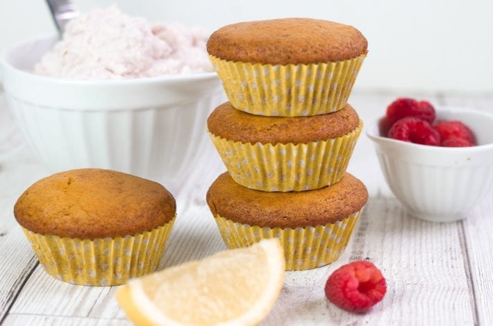 Lemon fairy cakes - bake these delicious lemon cupcakes with the kids - no refined sugars - a fluffy and light fairy cake with raspberry icing