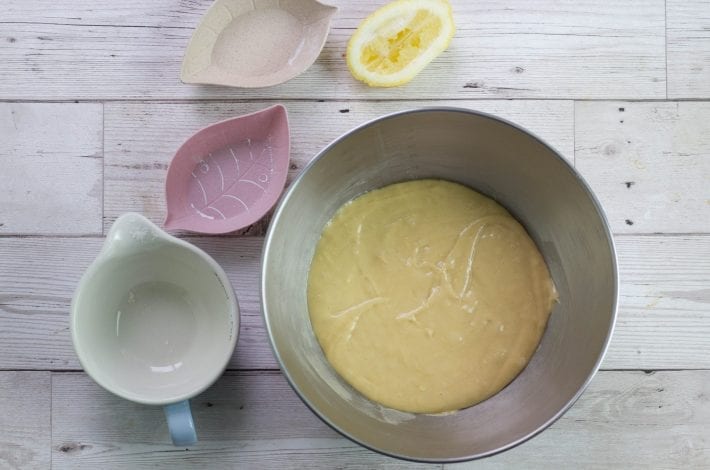 Lemon fairy cakes - bake these delicious lemon cupcakes with the kids - no refined sugars - a fluffy and light fairy cake with raspberry icing