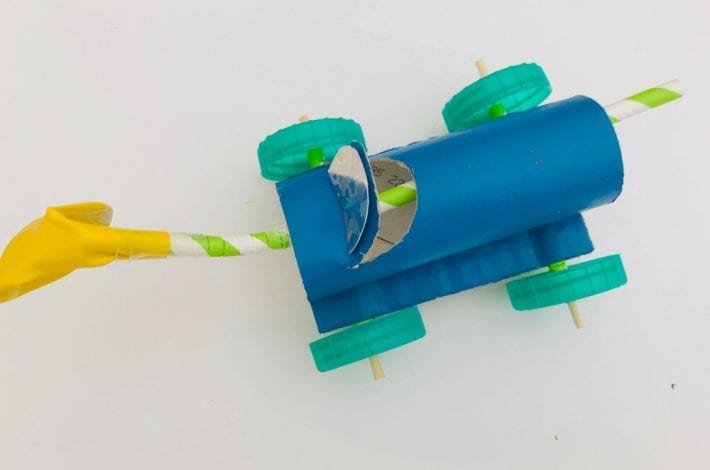 Balloon powered race car - make this great toilet roll balloon car racers and have fun with this science experiment for kids - easy kids craft and project