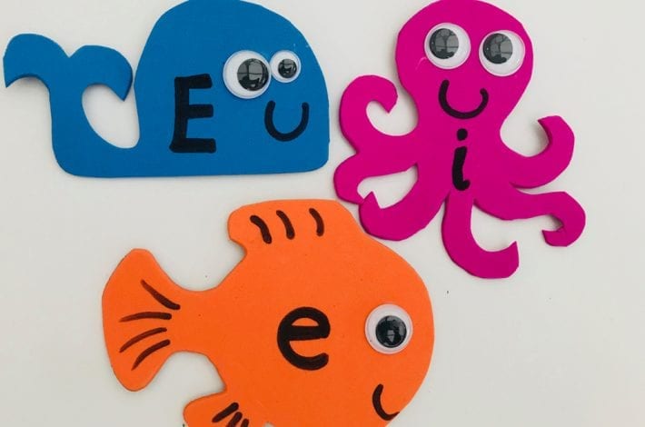 Fishing for letters with sea creature friends - learn to spell your name by learning first letters and building a word