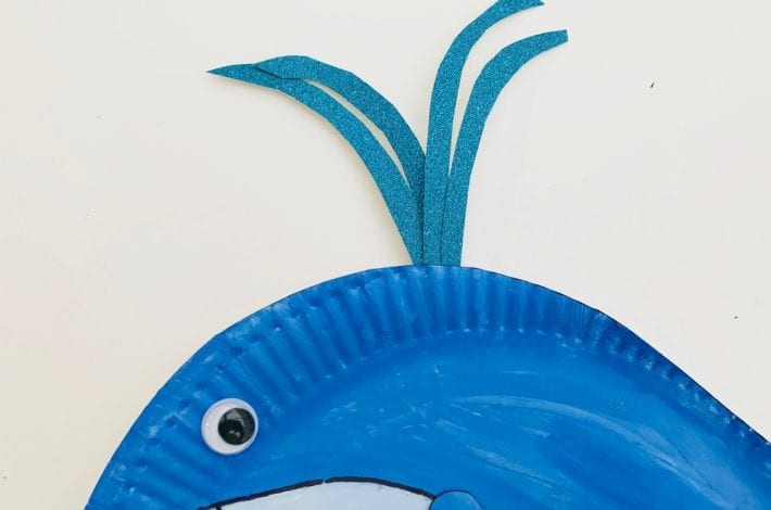 Fun blue whale craft for kids - a great whale paper plate craft for kids and playtime learning activity about whales and ocean animals