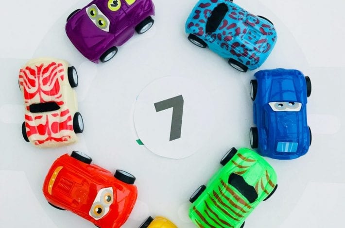 Counting for toddlers - learn to count to 10 and learn first numbers with this fun car activity - fill the busy roundabout with cars to play this numbers game