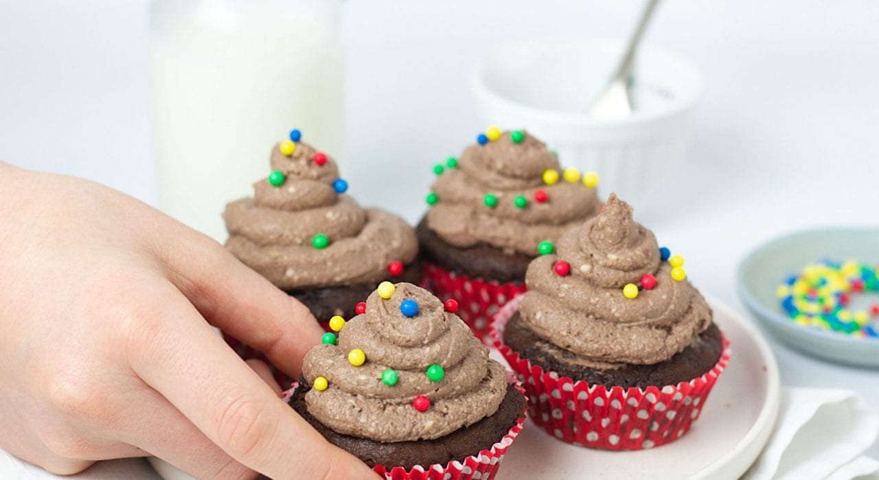 Secretly healthy chocolate cupcakes - chocolate fairy cakes - refined sugar free chocolate cupcakes