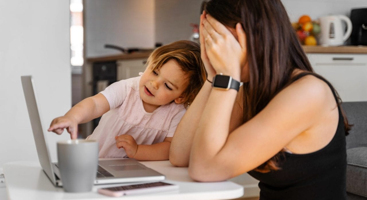 Working from home with toddlers and kids around - how to work from home as a parent during lockdown