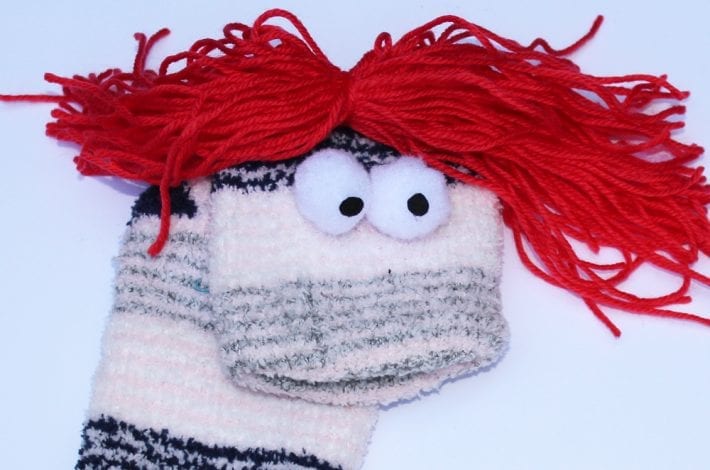 How to Make Simple No-Sew Sock Puppets