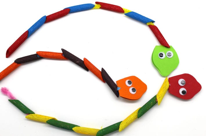 make diy jungle threading pasta snakes - fun kids activity - indoor toddler activity