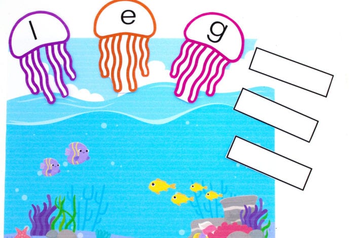 wobbly jellyfish blending activity - play this fun word blending game with free phonics printables