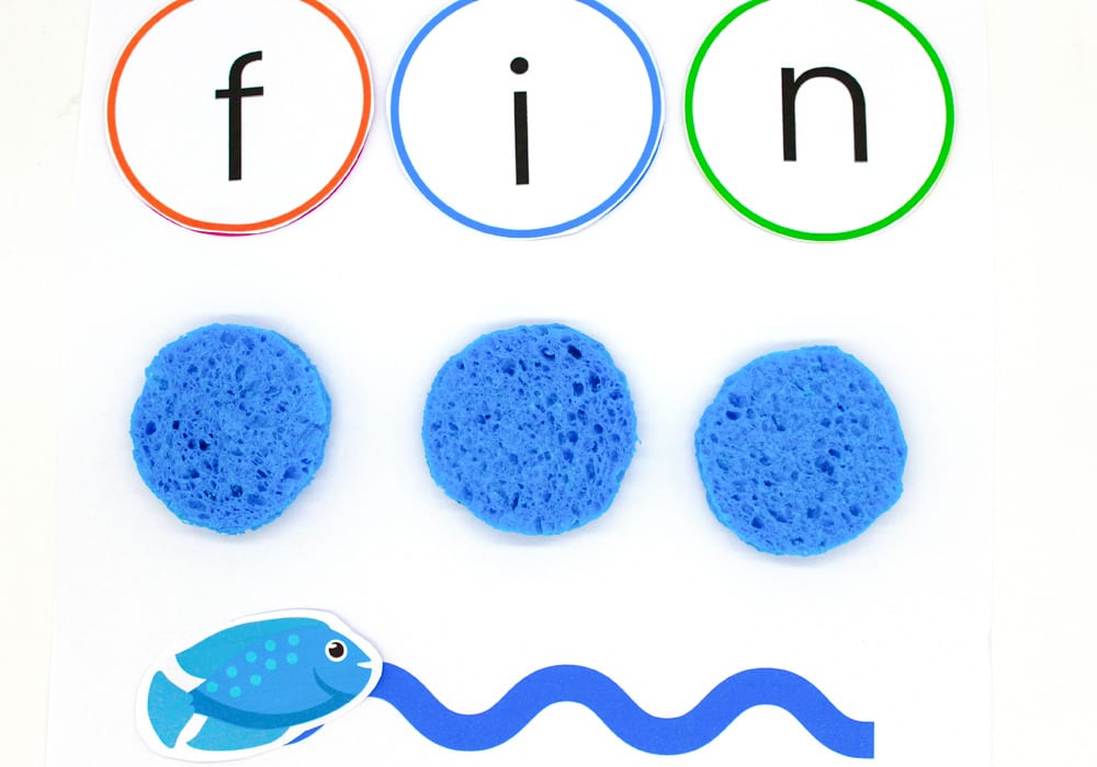 Learn to blend - phonics game with fish - fun with phonics