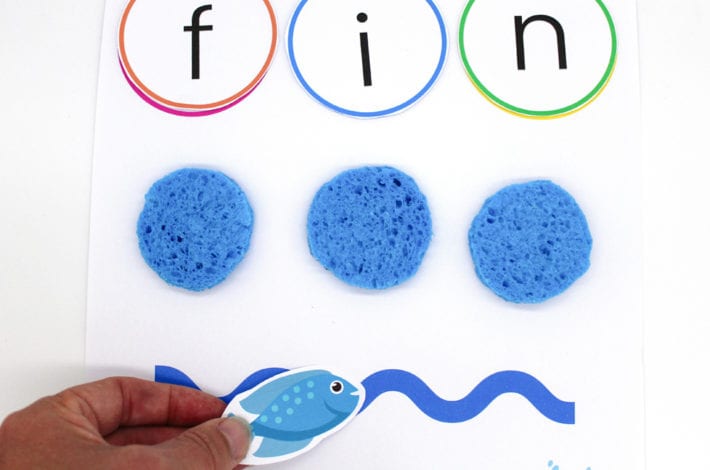 Learn to blend - phonics game with fish - fun with phonics