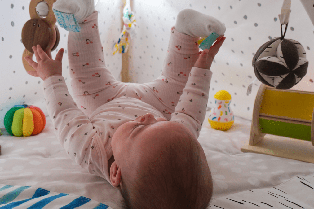 Lovevery Play Gym Review - Mas & Pas